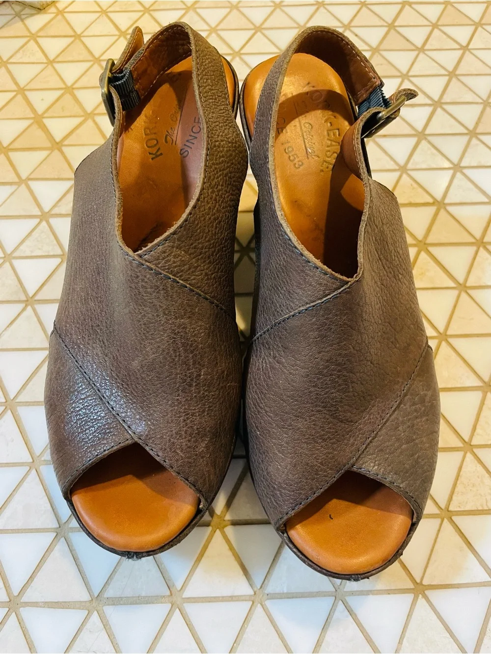 Kork-Ease Pebble Leather Platform Sandals Slingback Heels Women’s Size 9/40.5